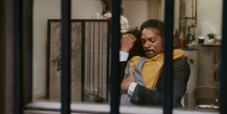 Cena de Will Smith e seu filho no filme À Procura da Felicidade, uma excelente indicação de filme para superar a depressão e desenvolver resiliência.